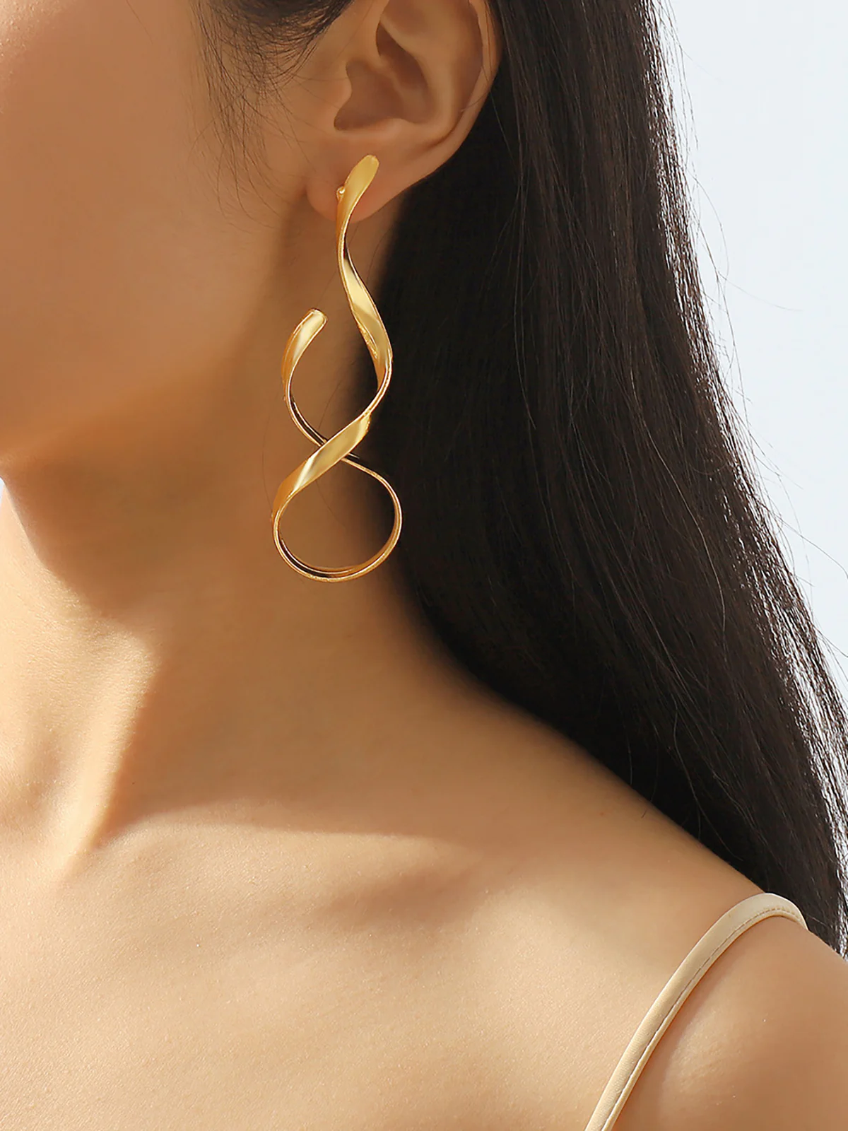 Golden Twisted Drop Earrings - Wholesalesil