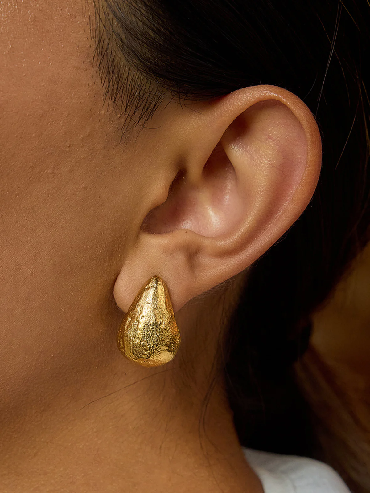 Gold-Tone Textured Teardrop Stud Earrings - Wholesalesil