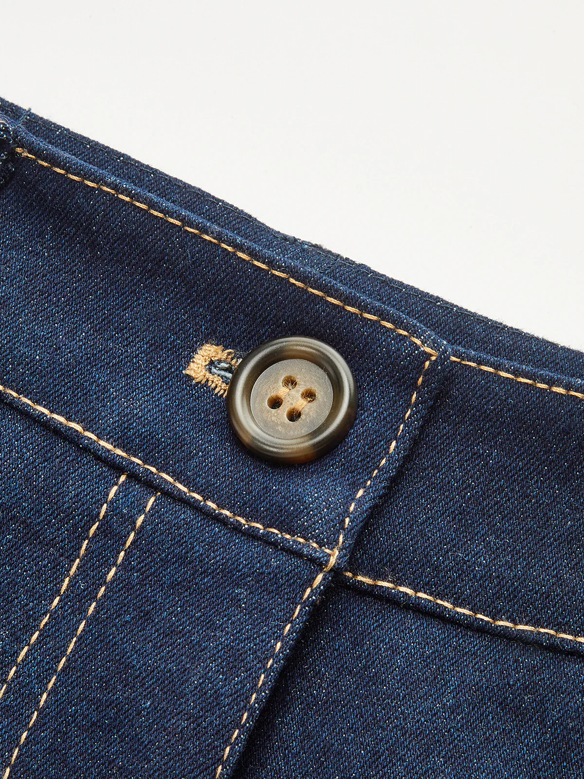 High-Waisted Straight-Leg Jeans - Wholesalesil