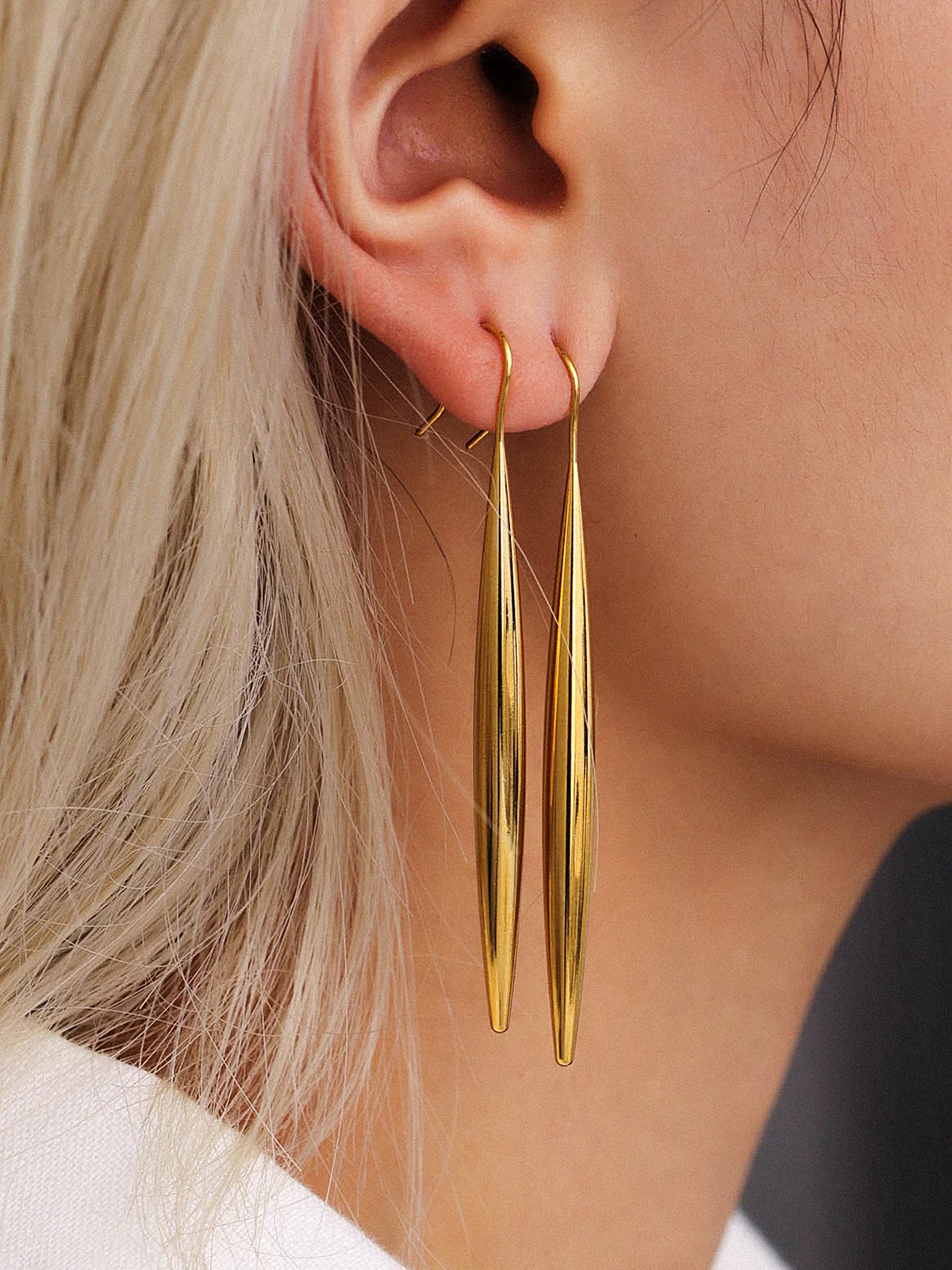 Golden Long Teardrop Drop Earrings - Wholesalesil