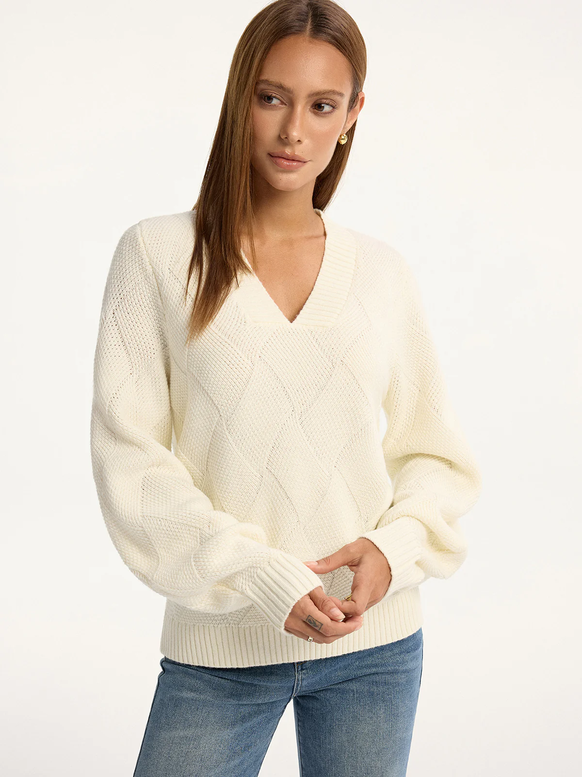 Wool-Blend Argyle Textured V-Neck Sweater - Wholesalesil