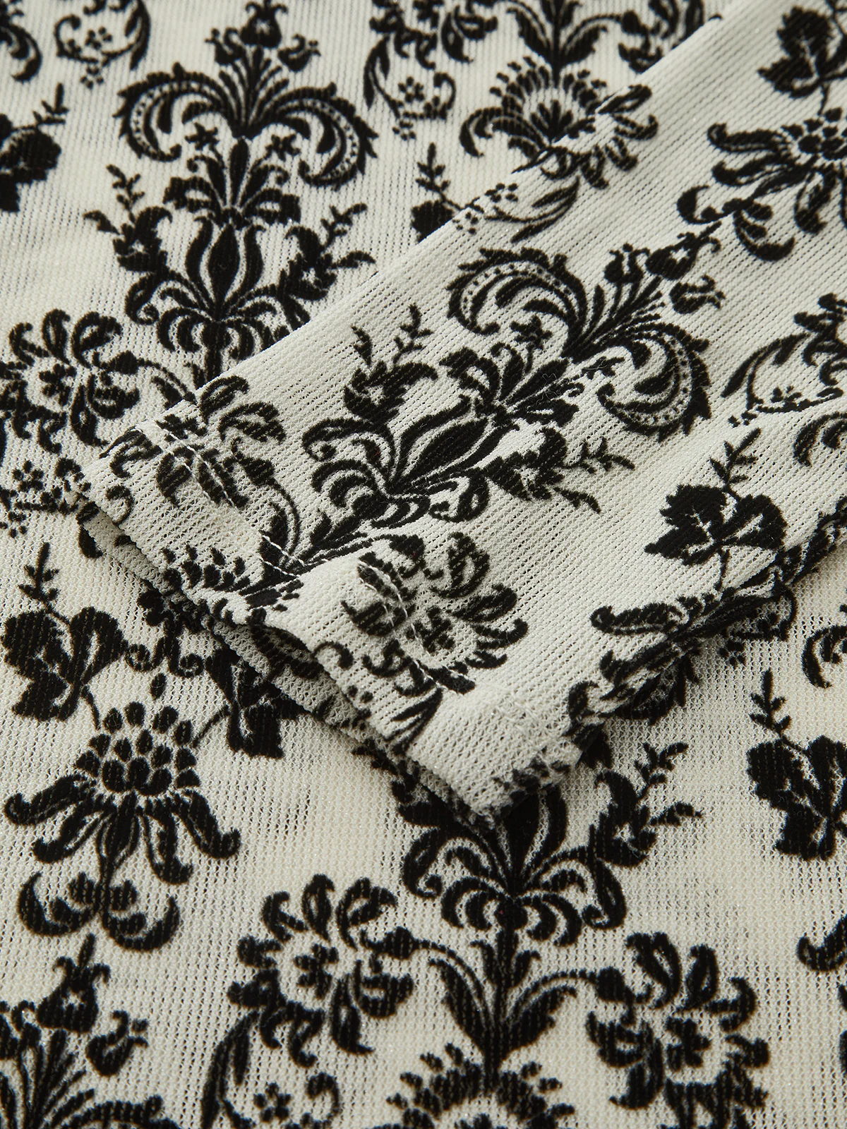 Damask Print Mock Neck T-Shirt - Wholesalesil