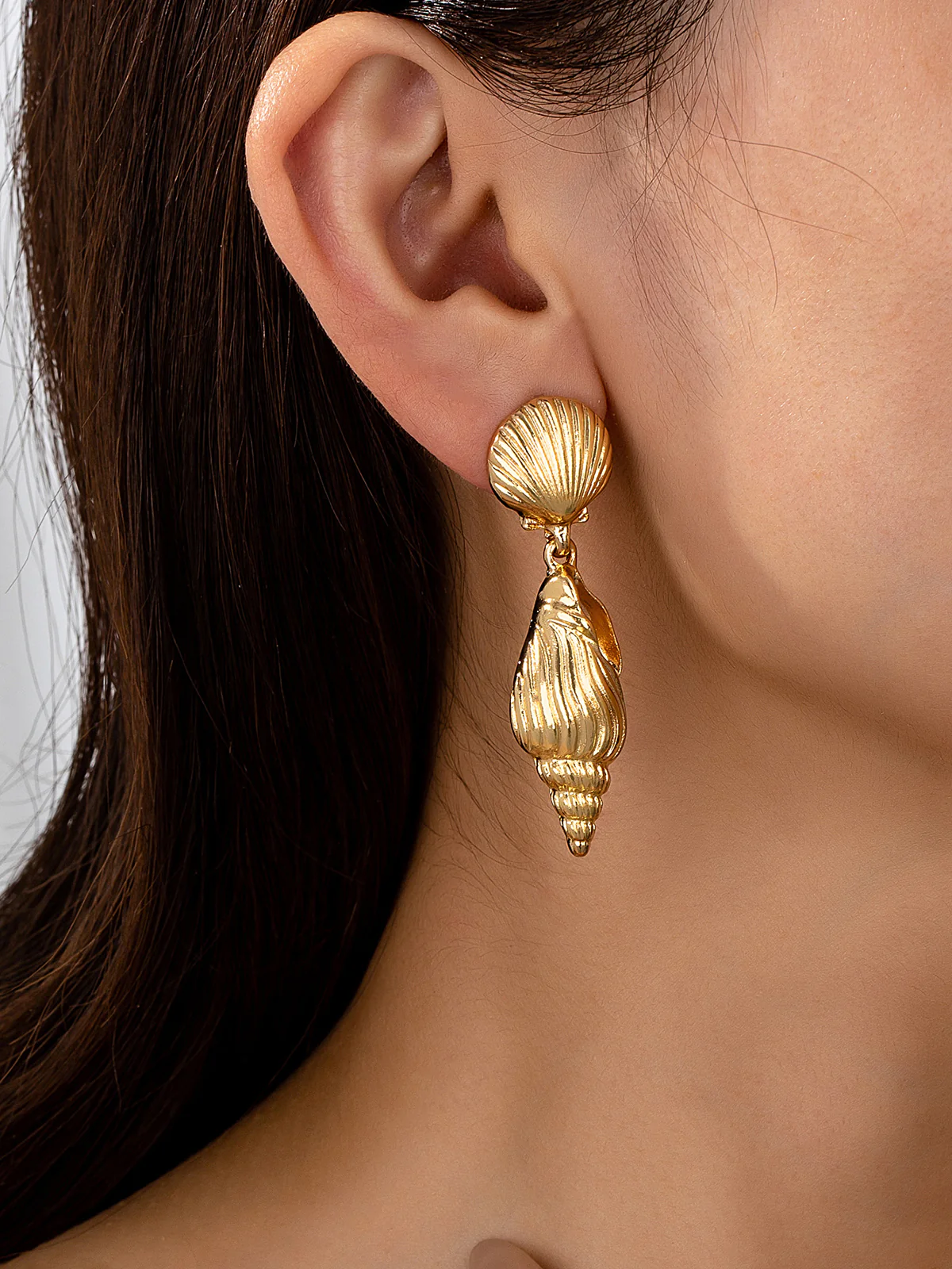 Gold Seashell and Conch-Shaped Drop Earrings - Wholesalesil
