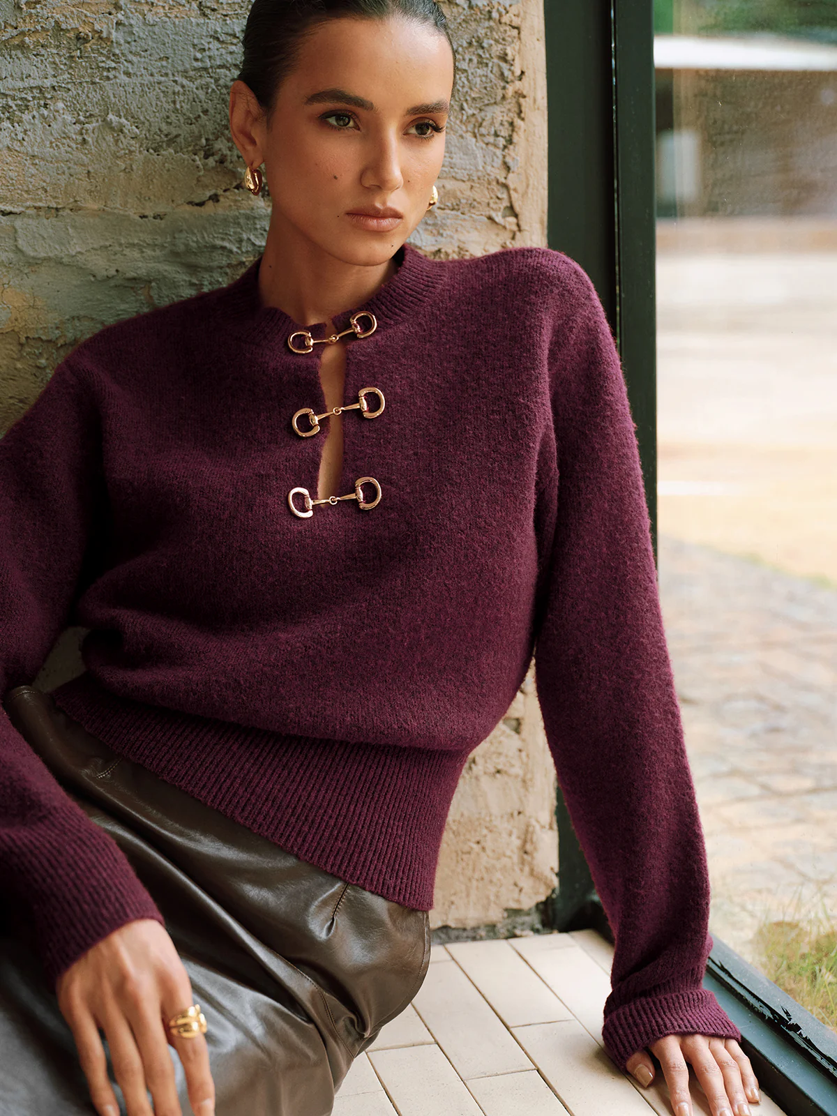 Horsebit Detail Long Sleeve Sweater - Wholesalesil