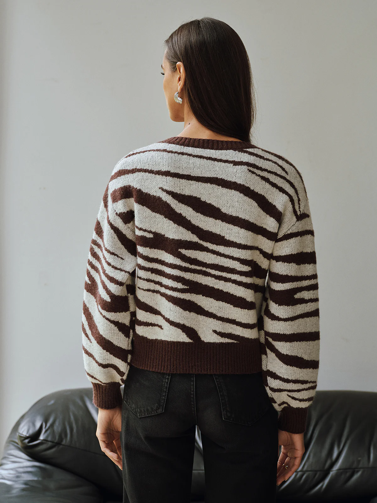 Zebra Print V-Neck Sweater - Wholesalesil