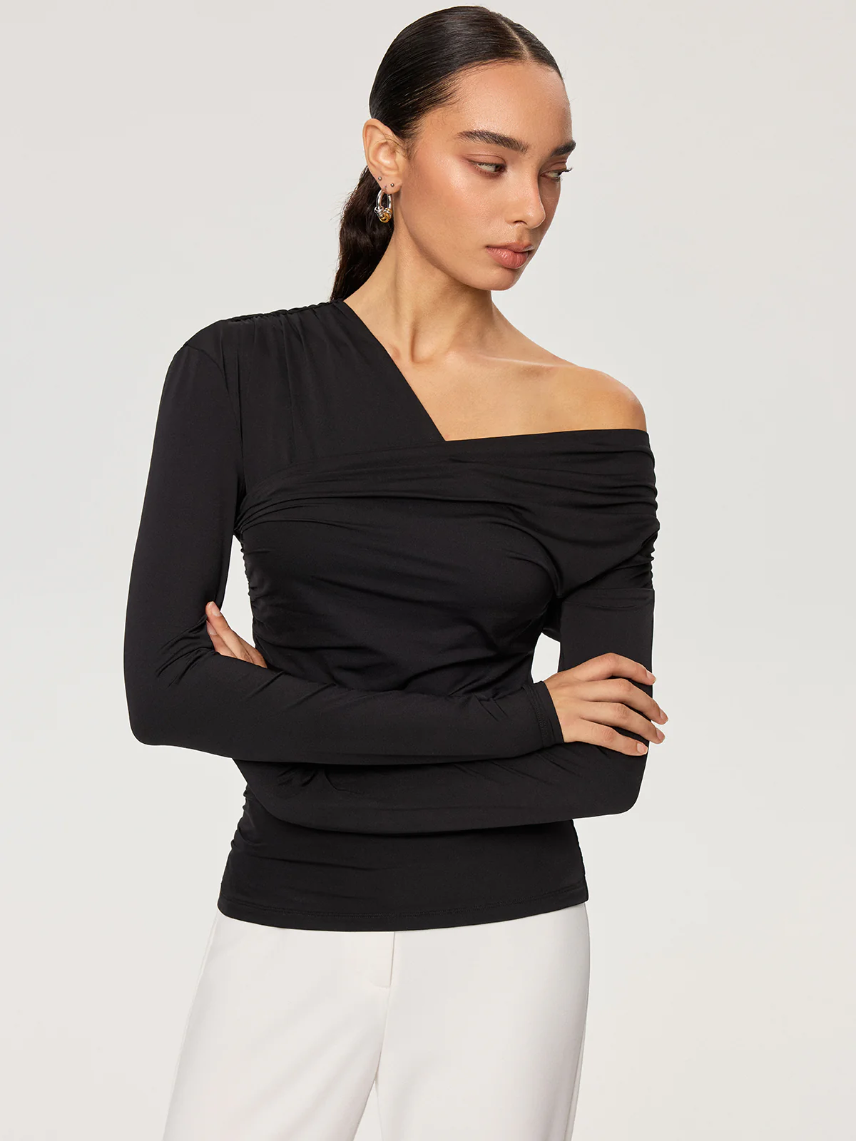 Off-Shoulder Ruched T-Shirt - Wholesalesil