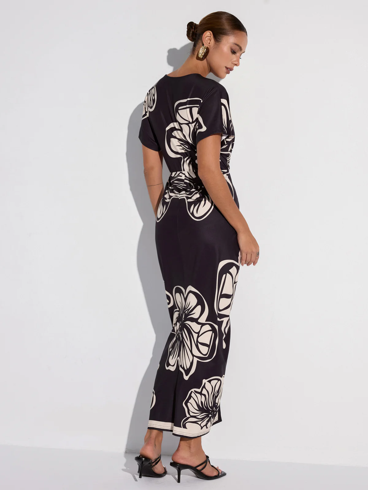 Floral Printed Ruched Deep V-Neck Midi Dress - Wholesalesil