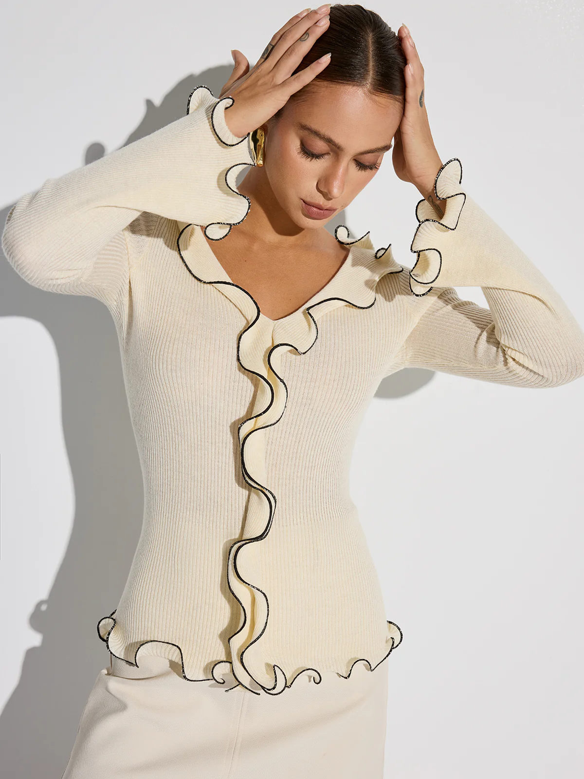 Contrast Trim Ruffled Sweater - Wholesalesil