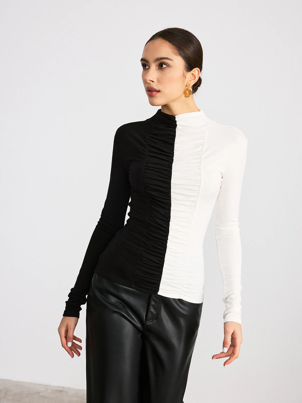 Two-Tone Ruched T-Shirt - Wholesalesil