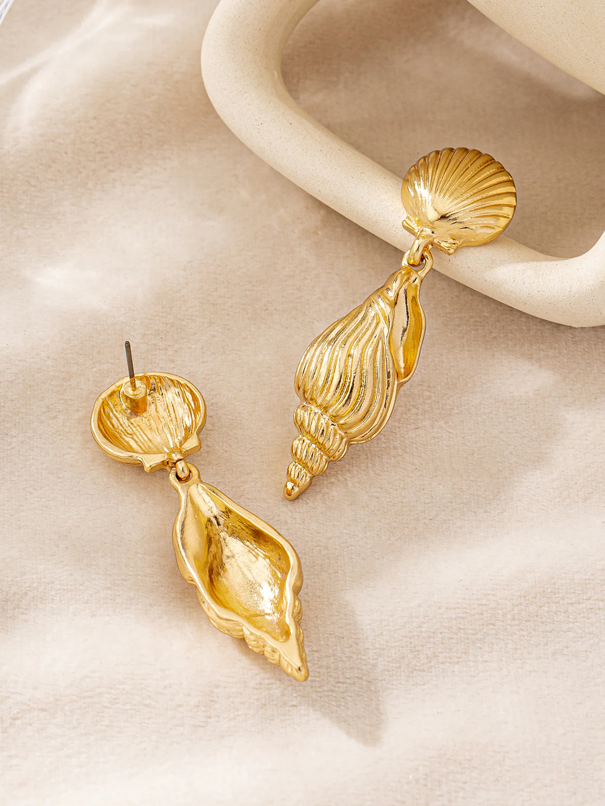Gold Seashell and Conch-Shaped Drop Earrings - Wholesalesil