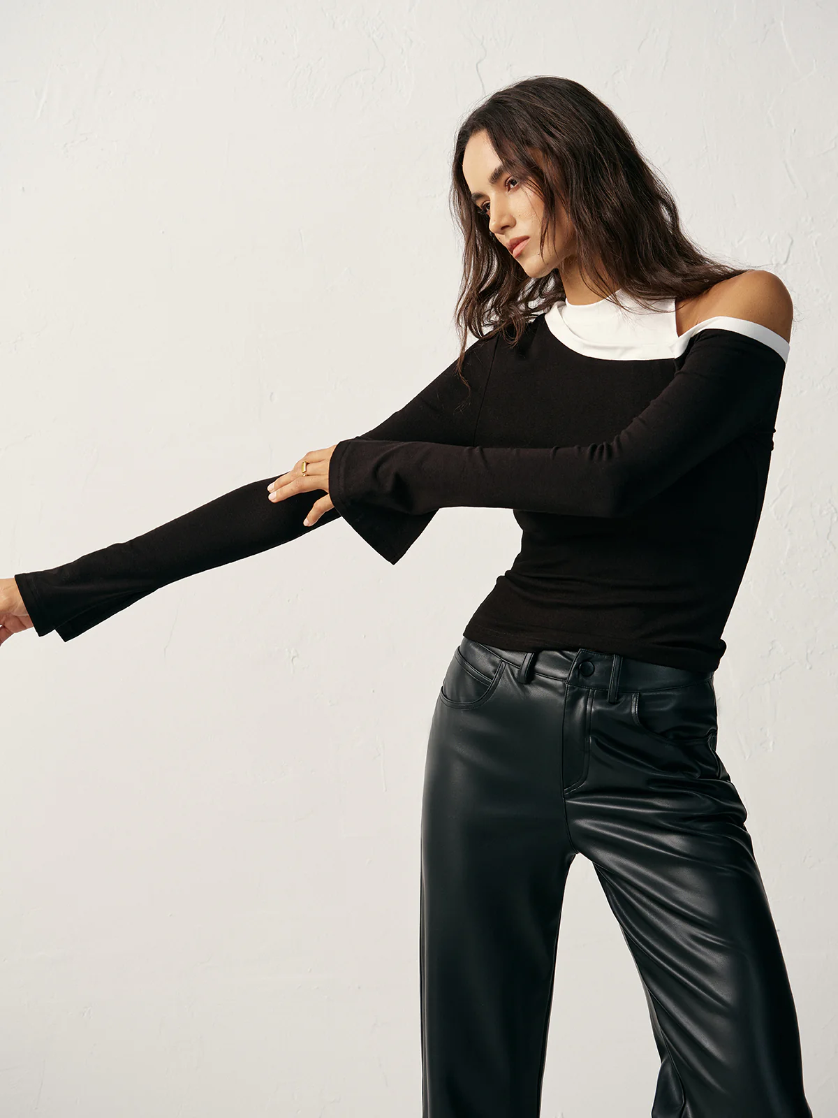 Color Block Asymmetric Cut-Out Long Sleeve T-Shirt - Wholesalesil